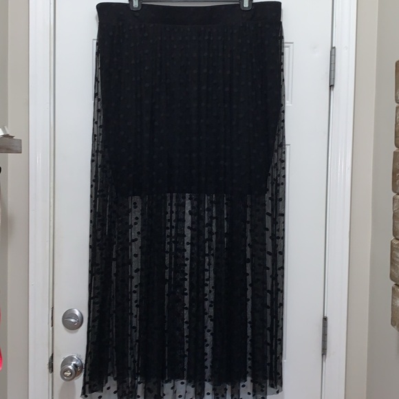 Torrid Black Pleated Tiered Maxi Skirt - Picture 6 of 7